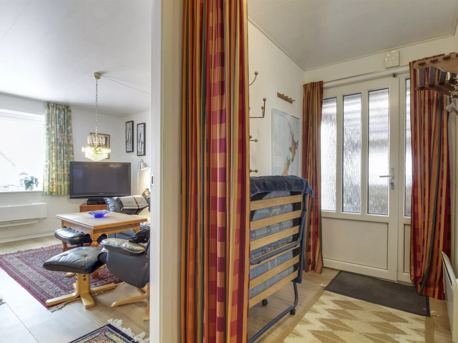 "Fiola" - 20km from the sea-Binnen