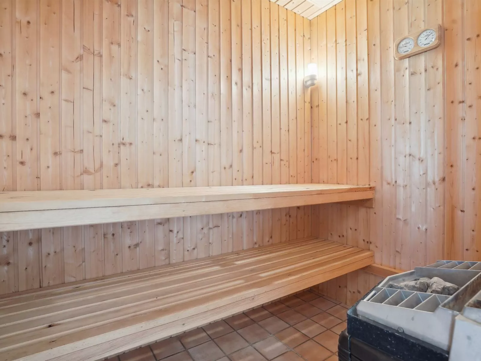 "Alma" - 400m from the sea-Binnen