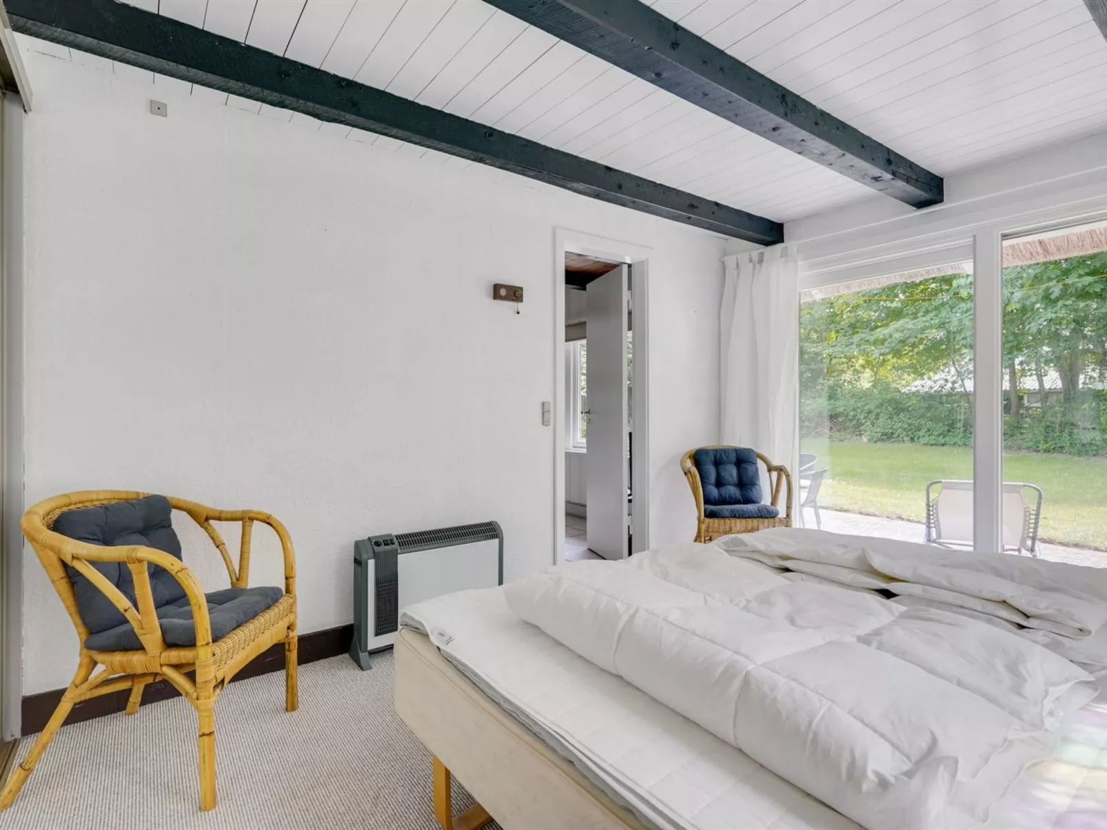 "Vemund" - 750m from the sea-Binnen