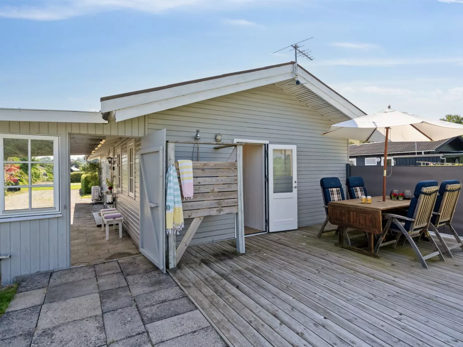 "Thomas" - 120m from the sea-Buiten