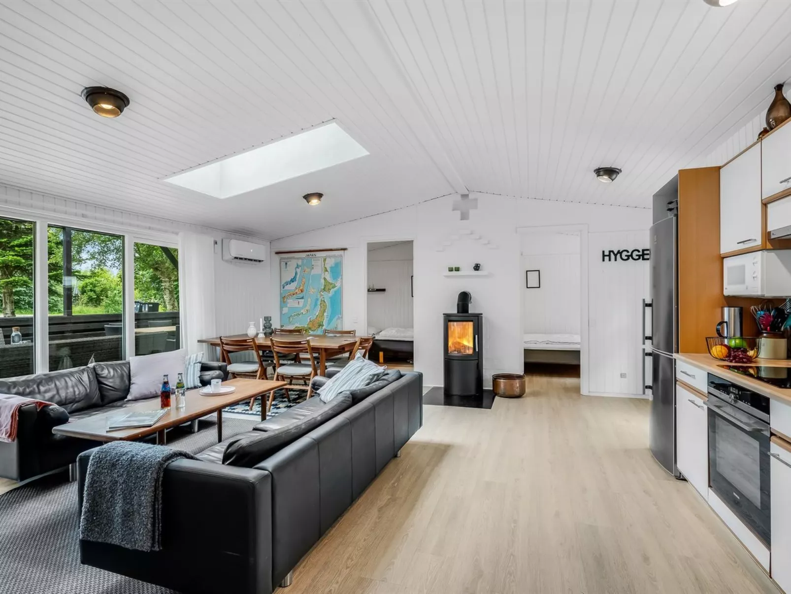 "Elmira" - 555m from the sea-Binnen