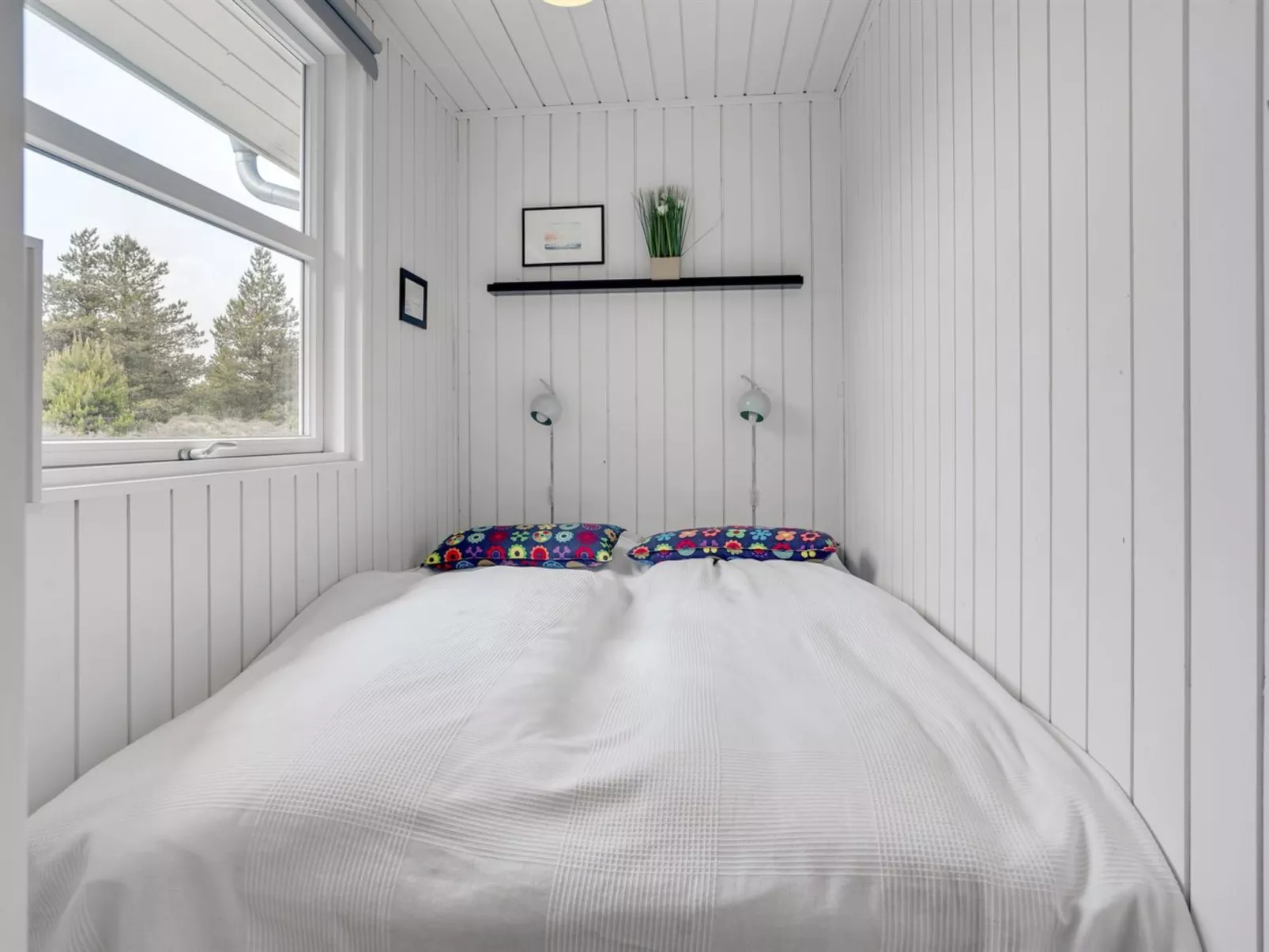 "Fredrikka" - 3.9km from the sea-Binnen