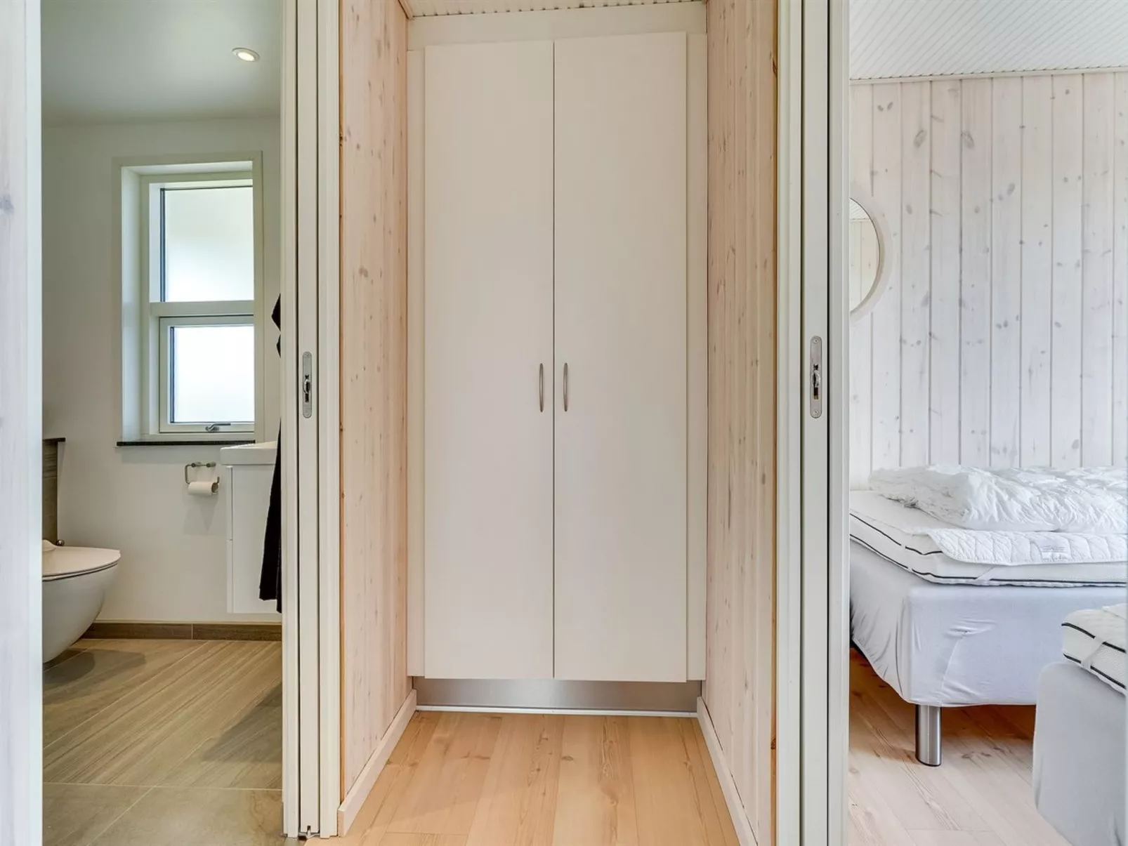 "Kris" - 200m from the sea-Binnen