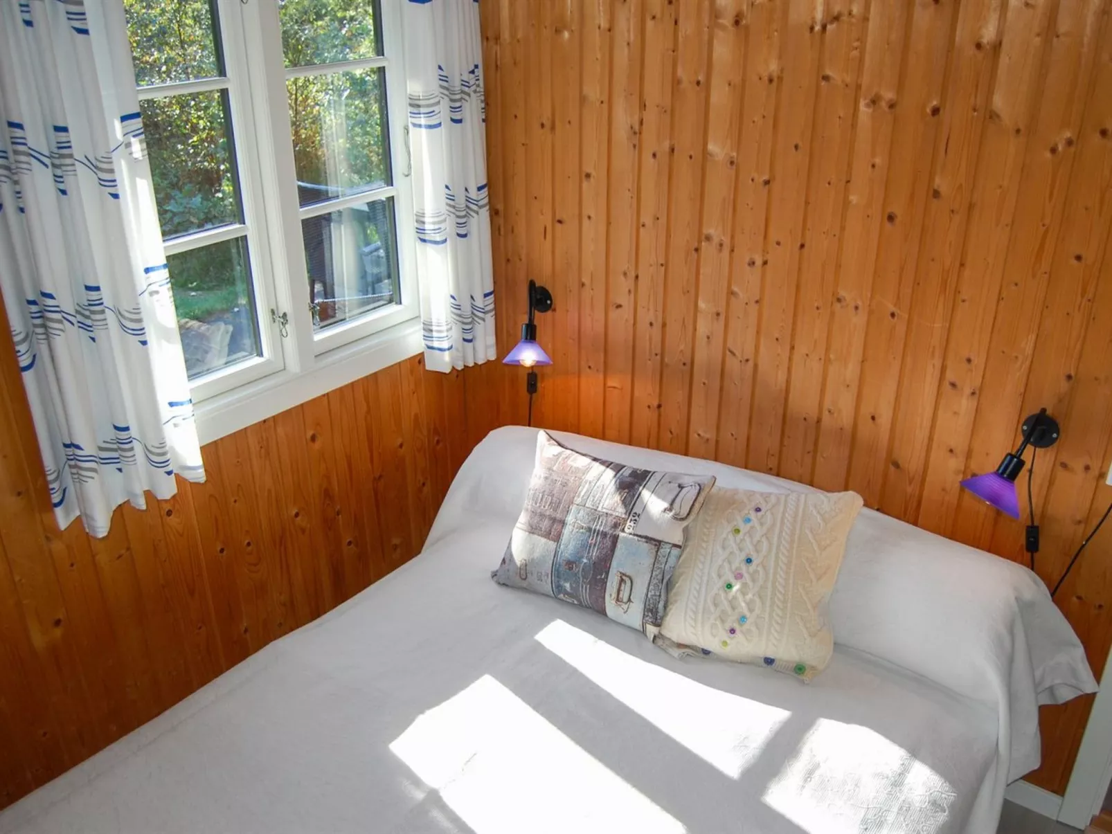 "Ulla" - 300m from the sea-Binnen