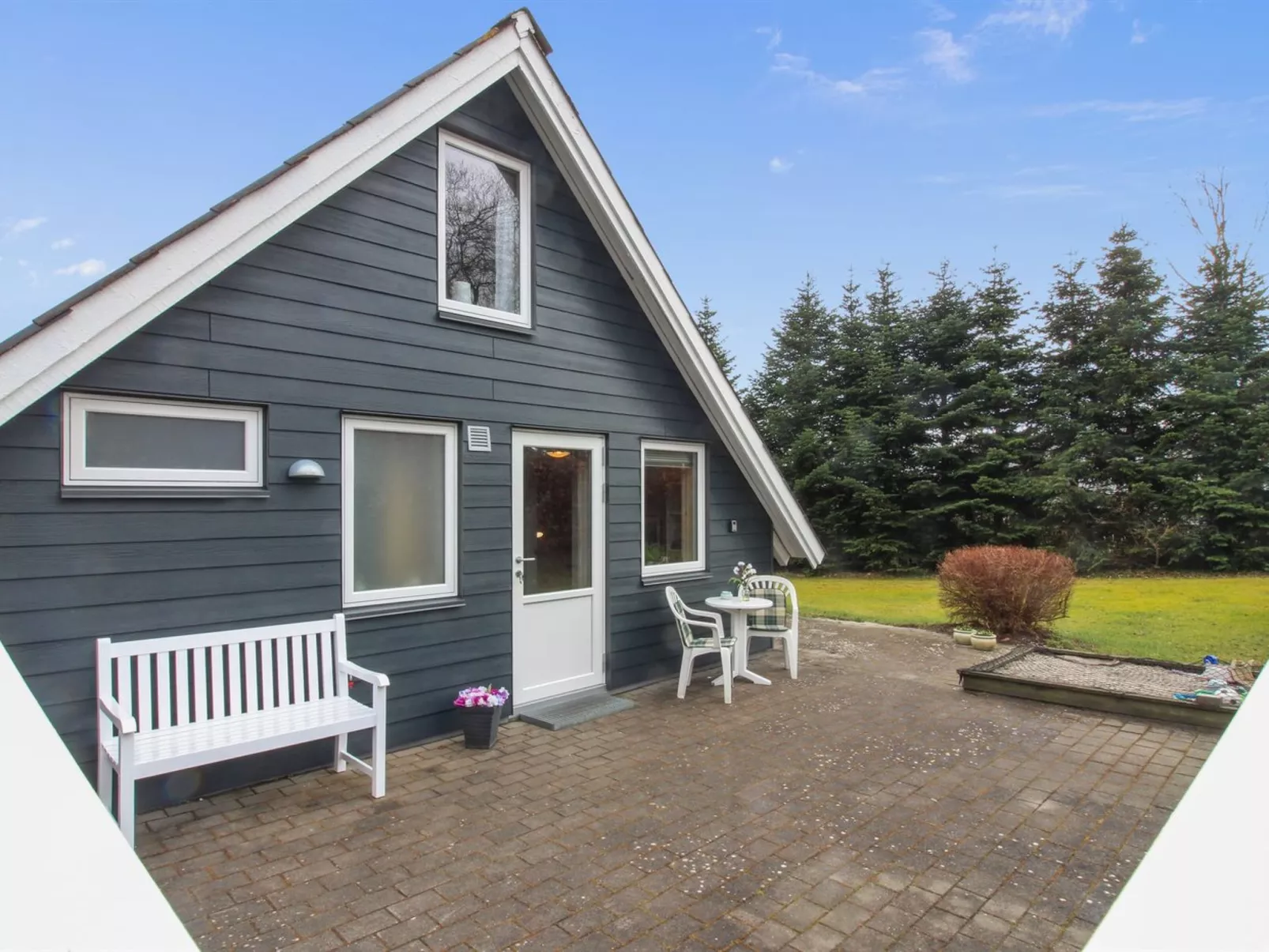 "Ellenor" - 300m to the fjord-Buiten