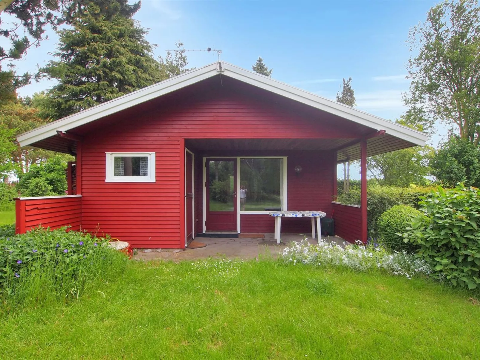 "Thing" - 200m from the sea-Buiten