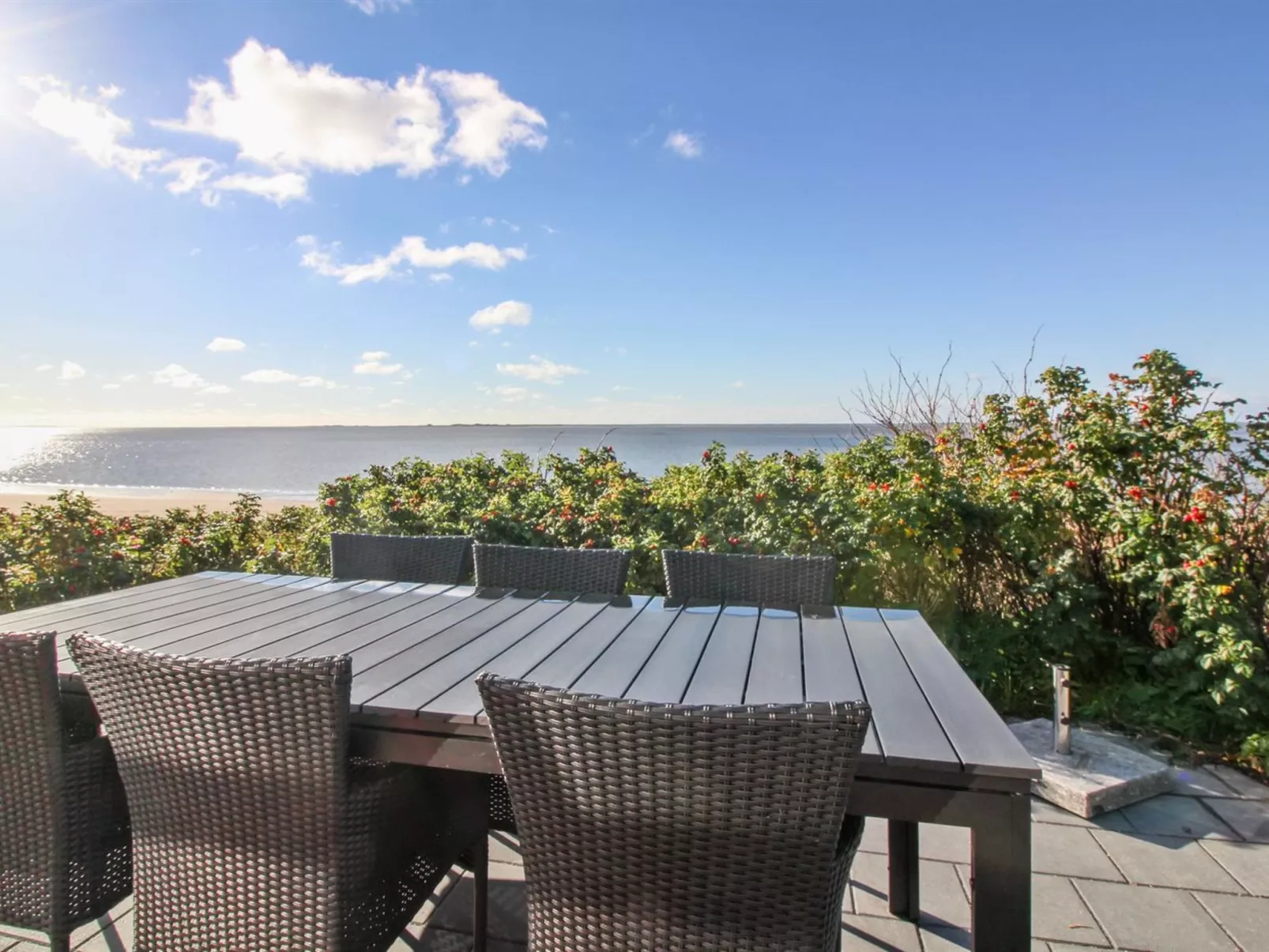 "Erno" - 20m from the sea-Buiten