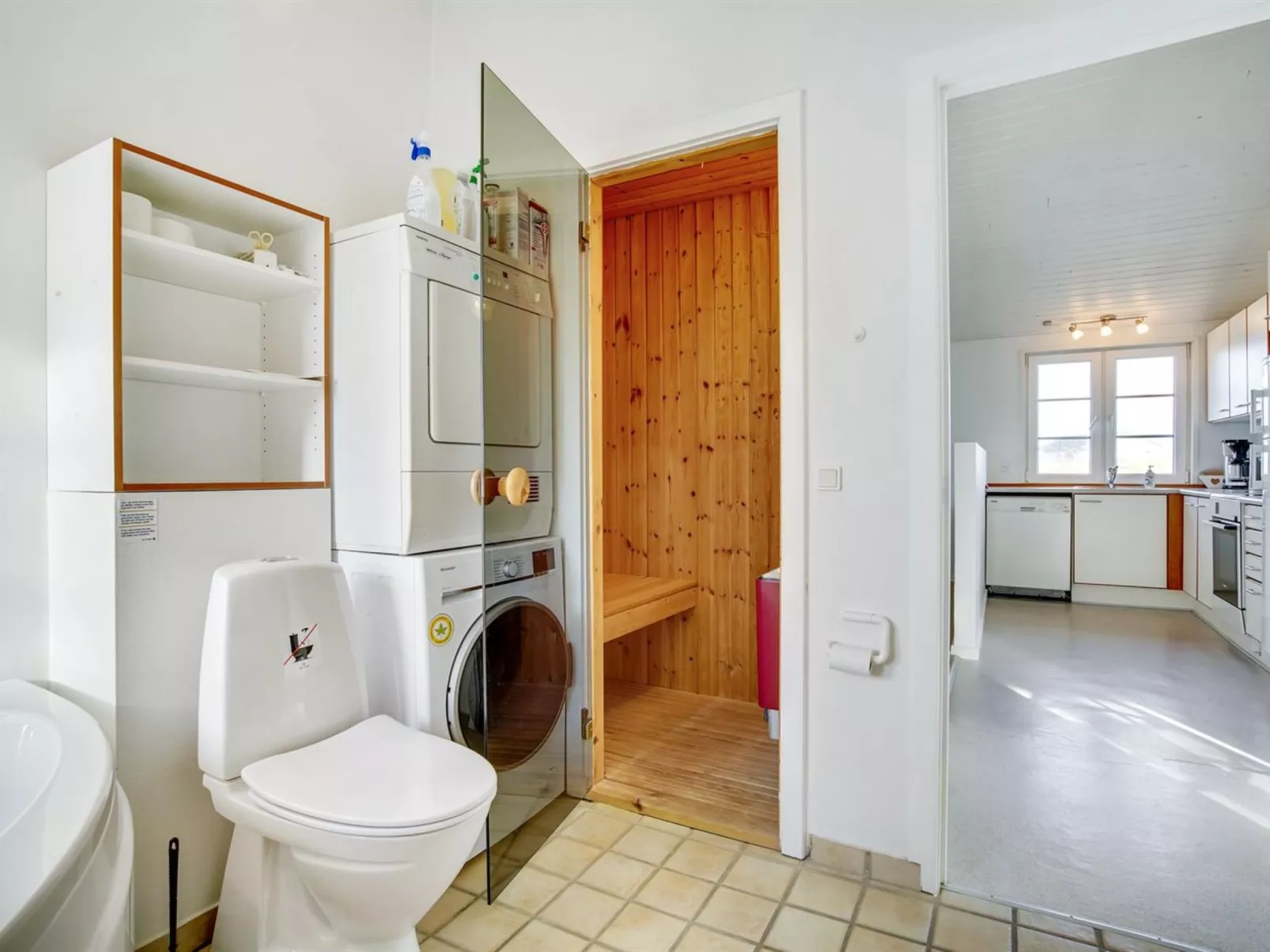 "Zaharinka" - 300m from the sea-Binnen