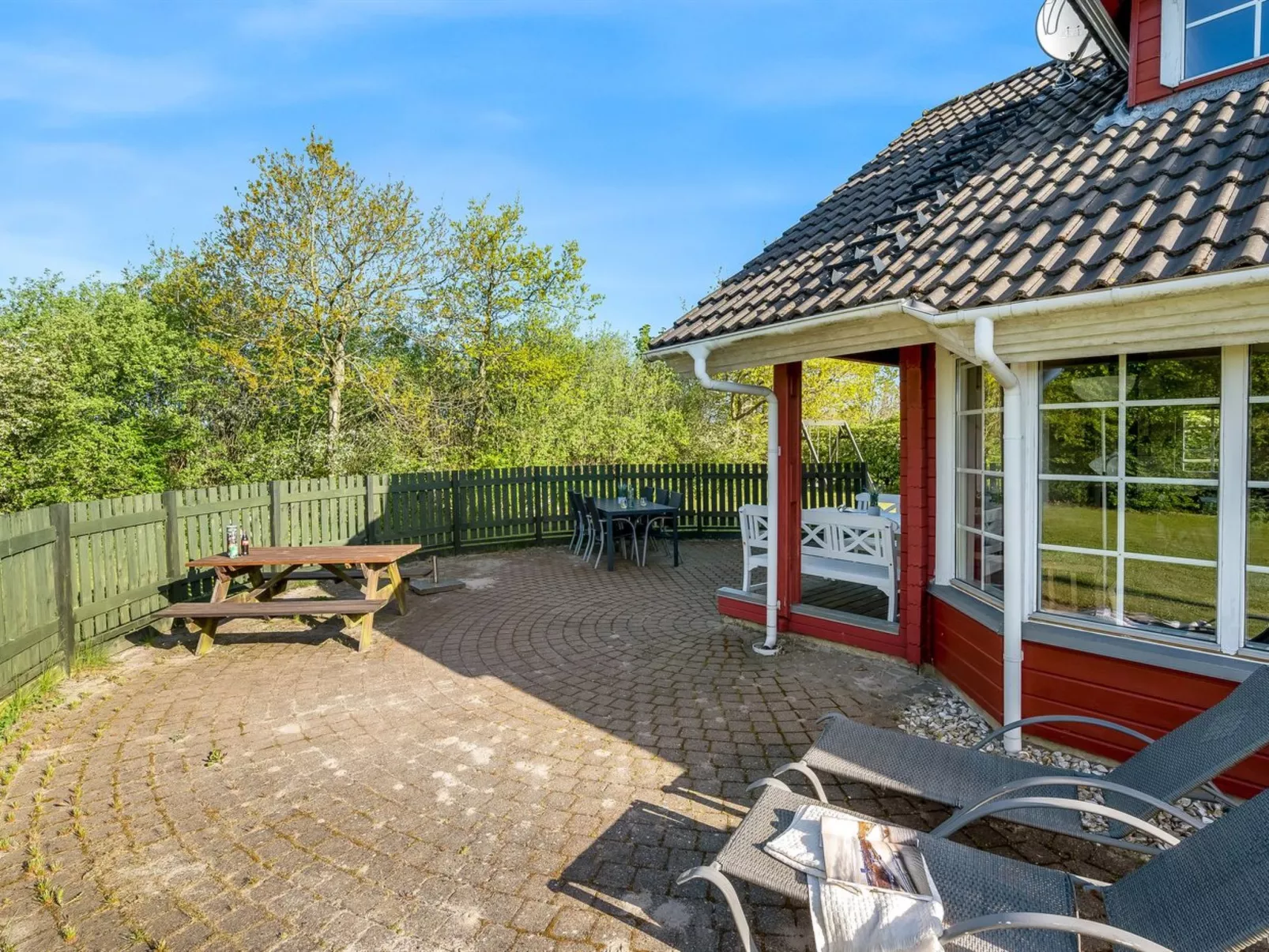 "Liam" - 800m to the fjord-Buiten