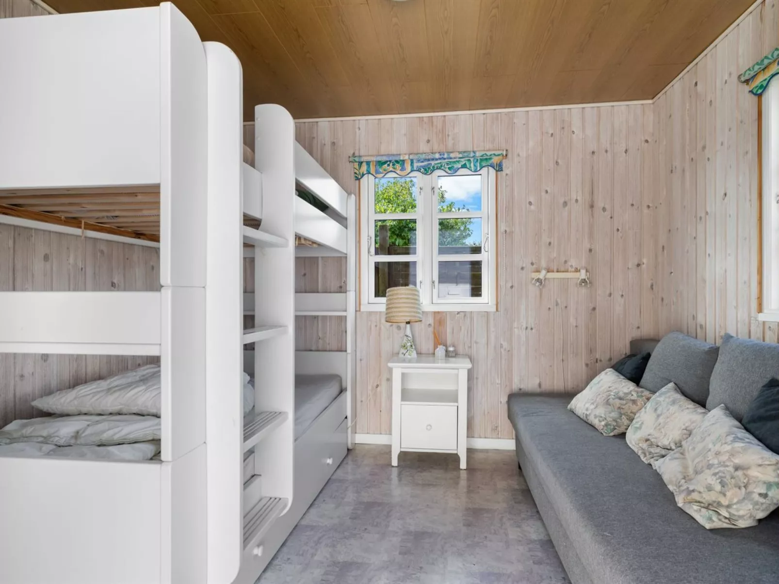 "Neea" - 40m from the sea-Binnen