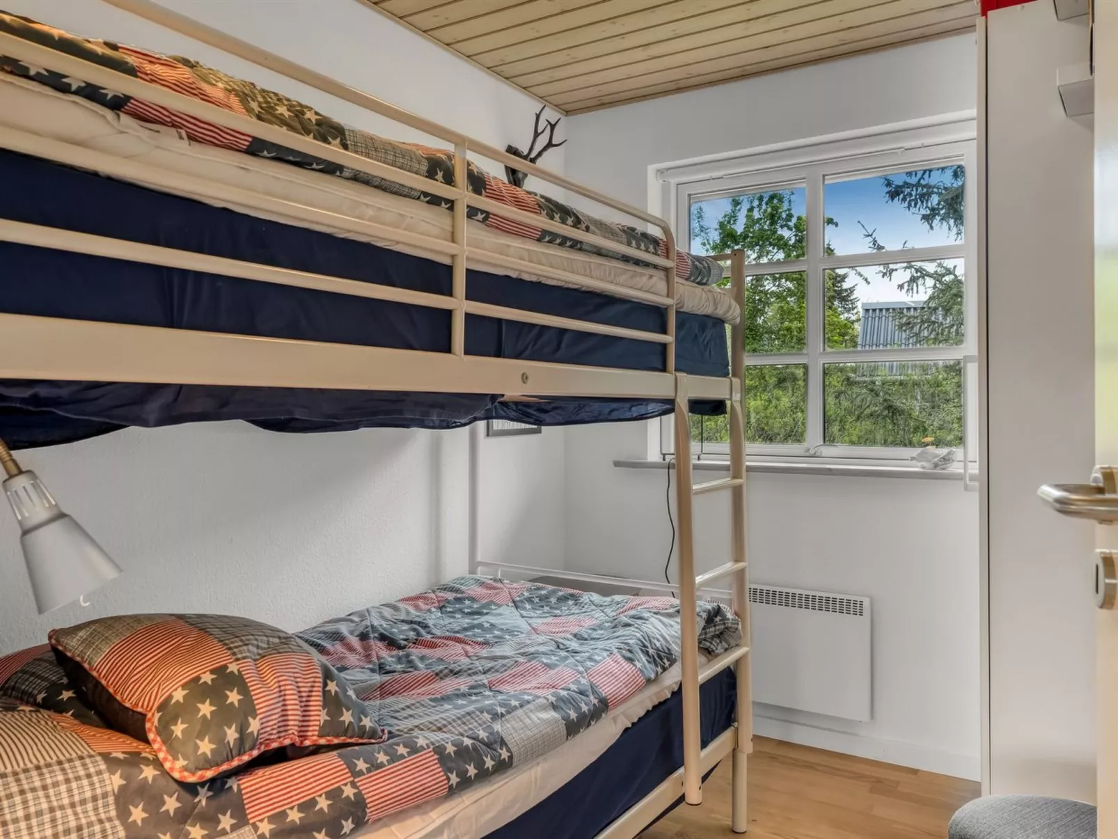 "Christina" - 300m to the fjord-Binnen