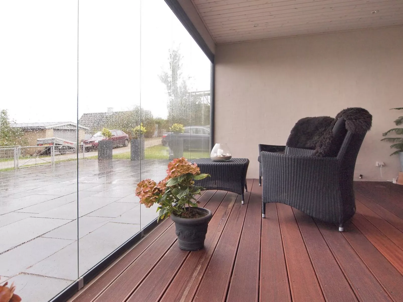 "Laila" - 50m from the sea-Binnen