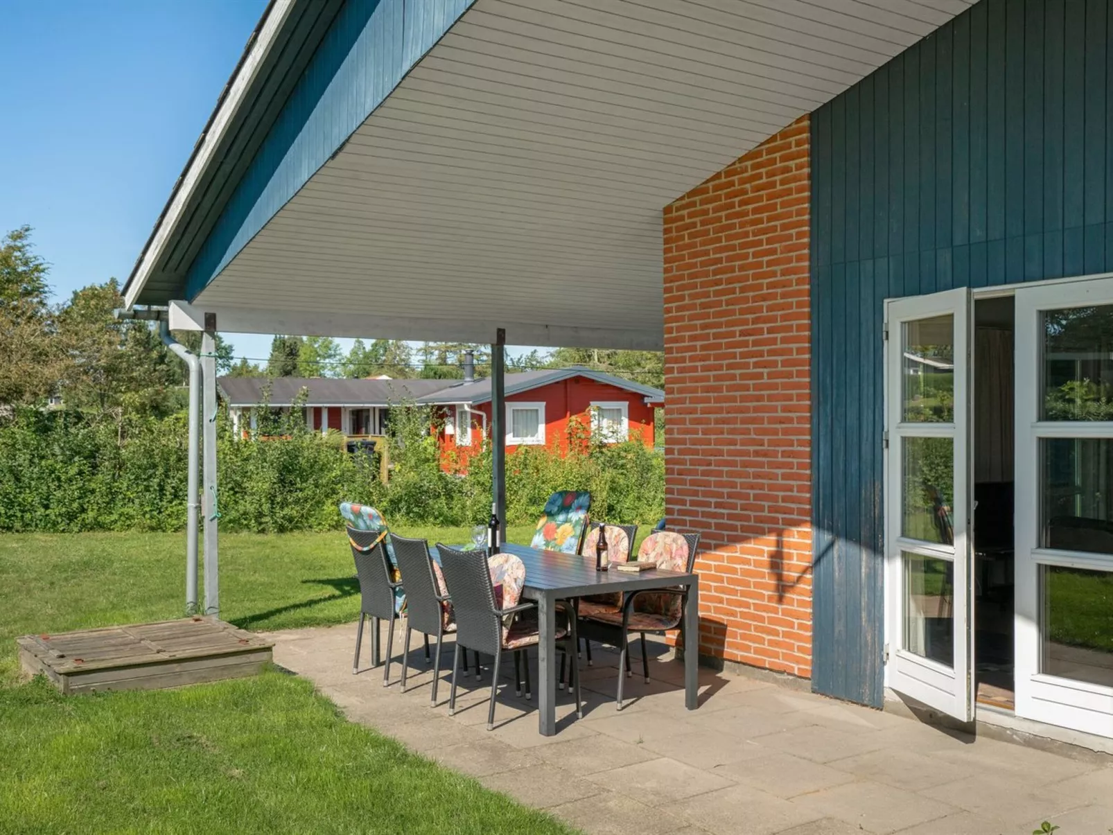 "Farnke" - 600m from the sea-Buiten