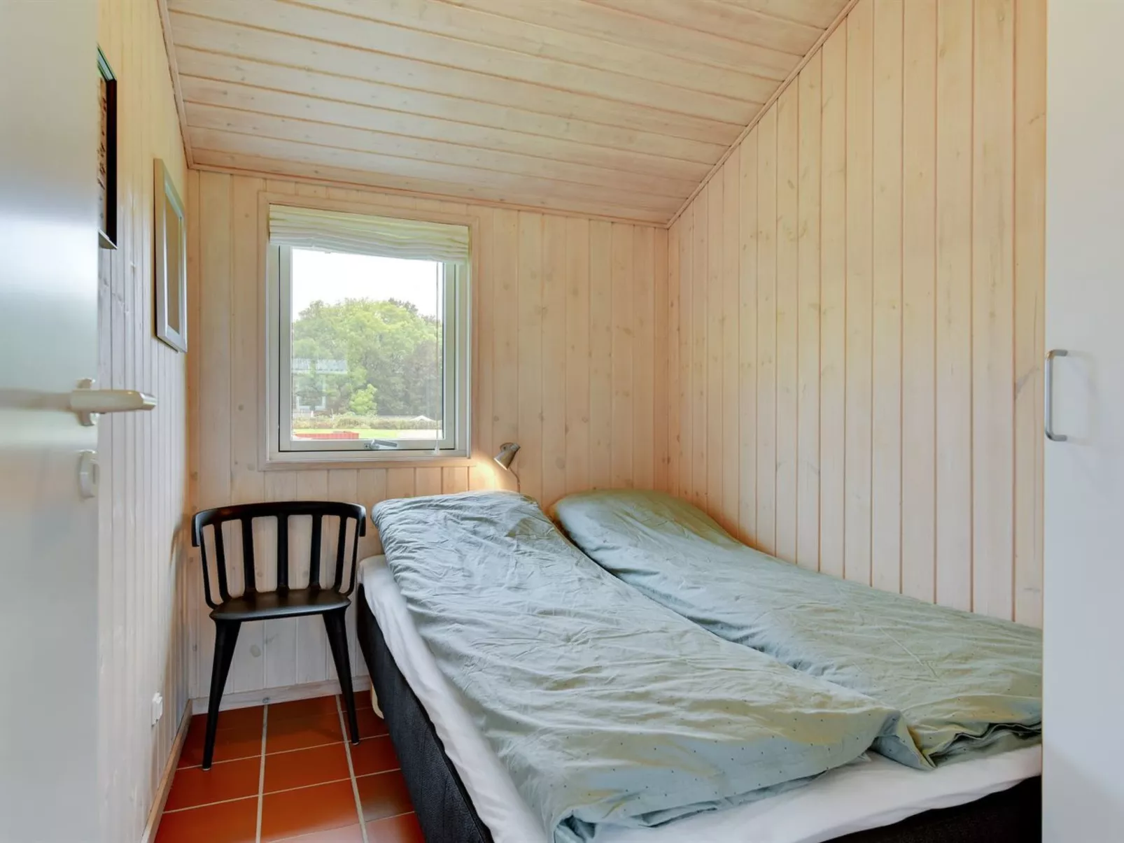 "Helga" - 100m from the sea-Binnen