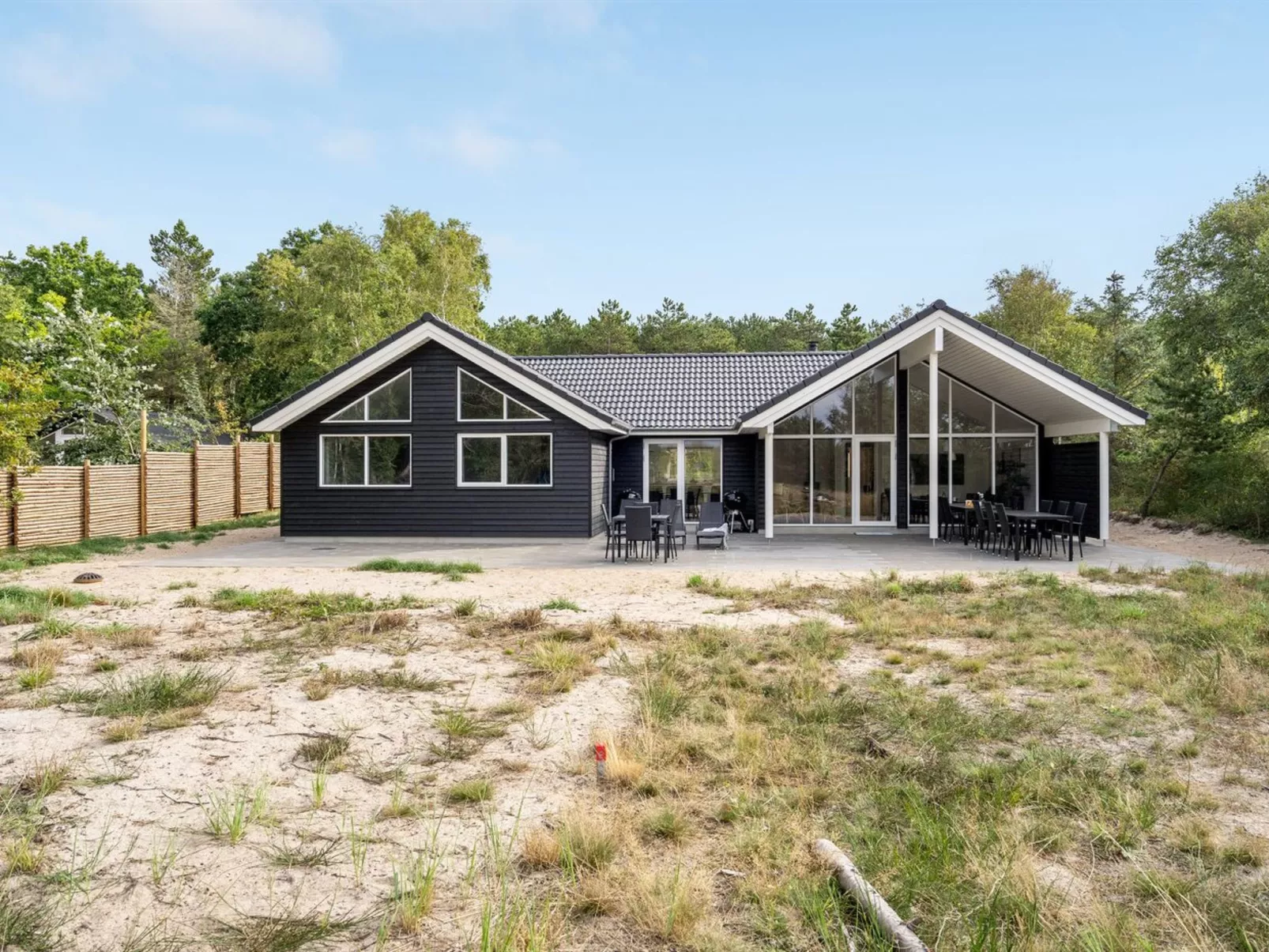 "Jorn" - 75m from the sea-Buiten