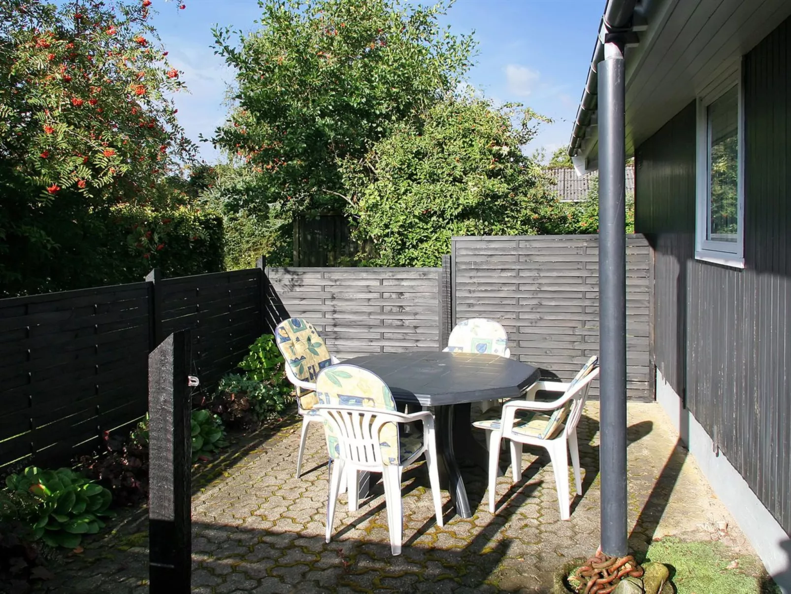 "Ilya" - 90m to the fjord-Buiten