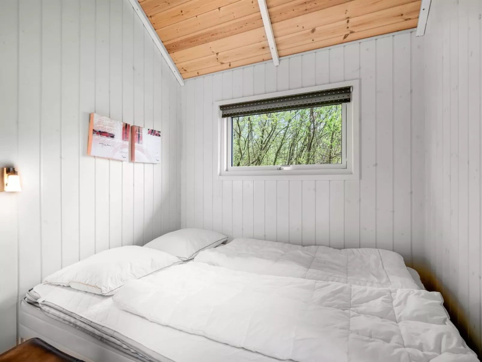 "Ketilbiorn" - 1.2km to the fjord-Binnen