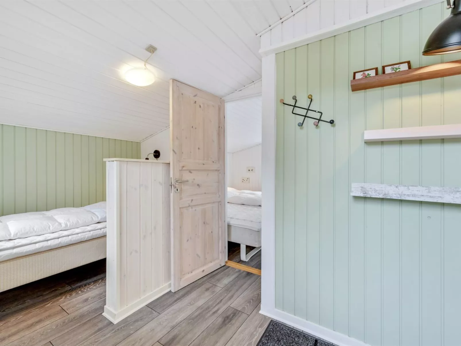 "Anline" - 900m to the fjord-Binnen