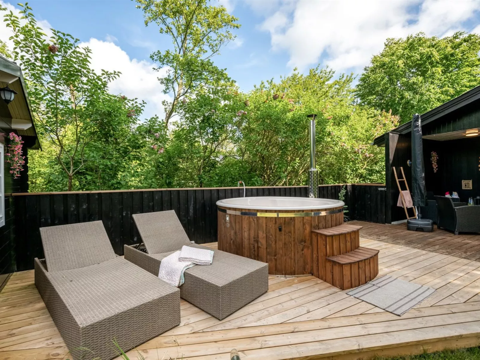 "Nelina" - 950m to the fjord-Binnen