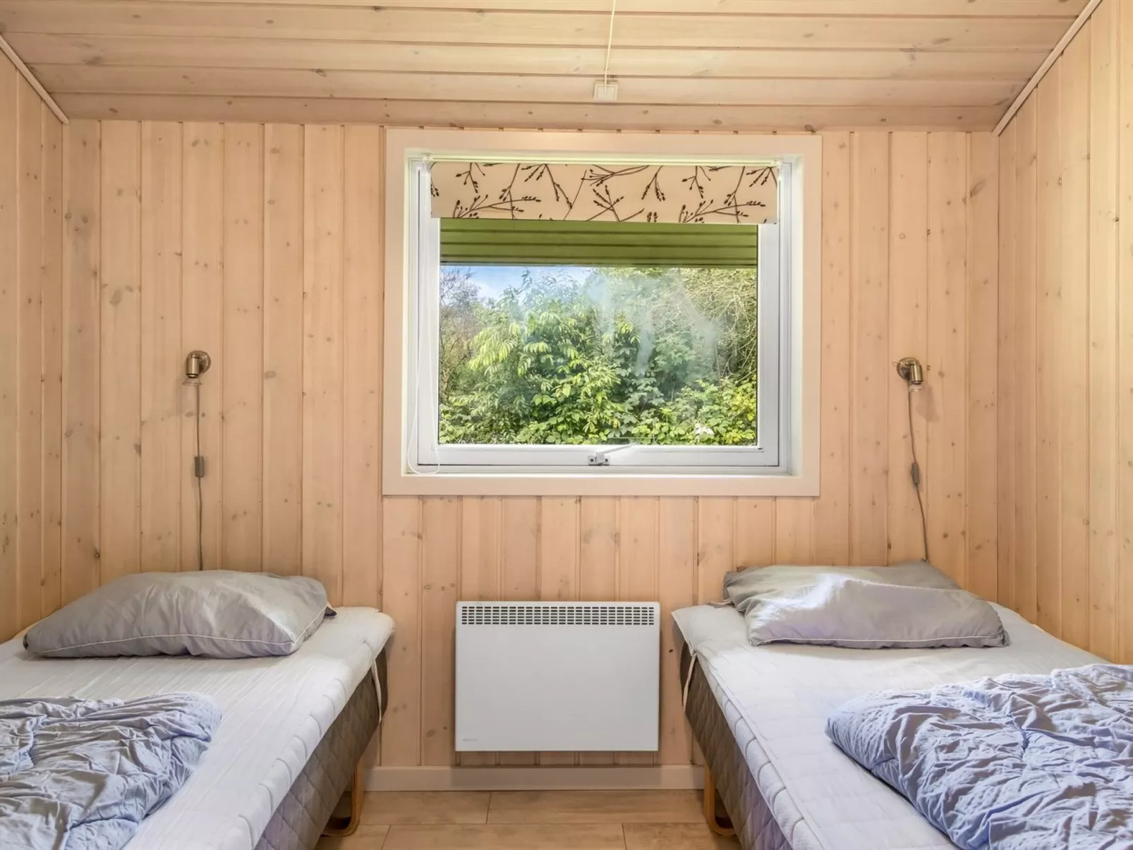 "Jutta" - 28km from the sea-Binnen