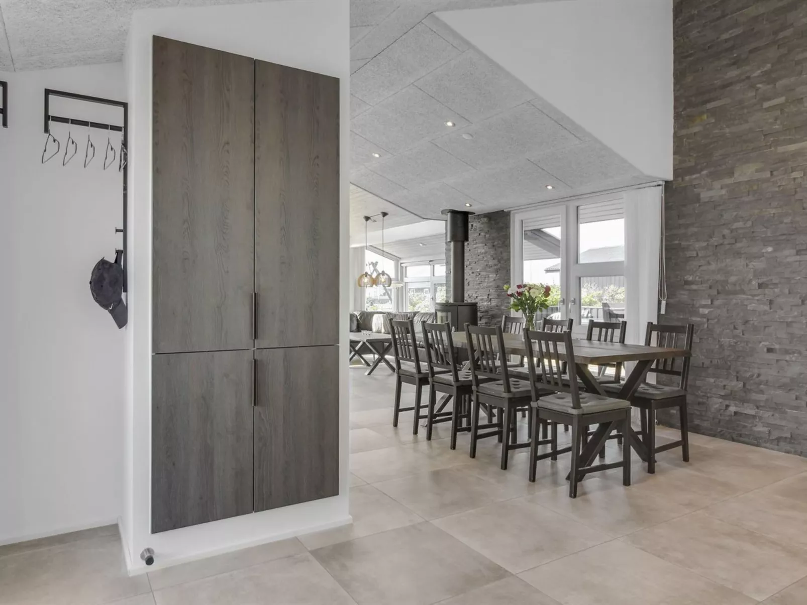 "Hroswitha" - 100m from the sea-Binnen