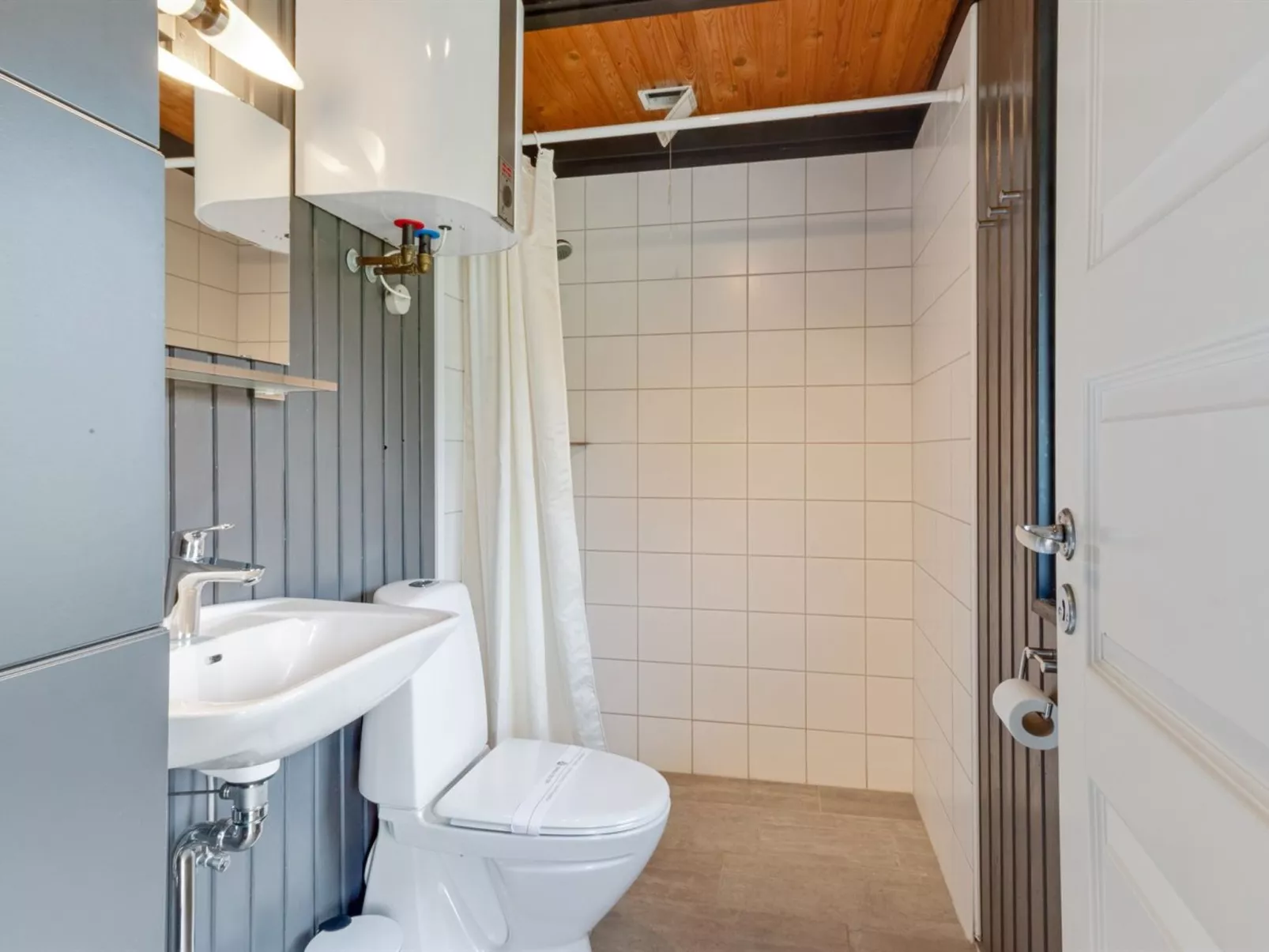 "Maini" - 600m from the sea-Binnen