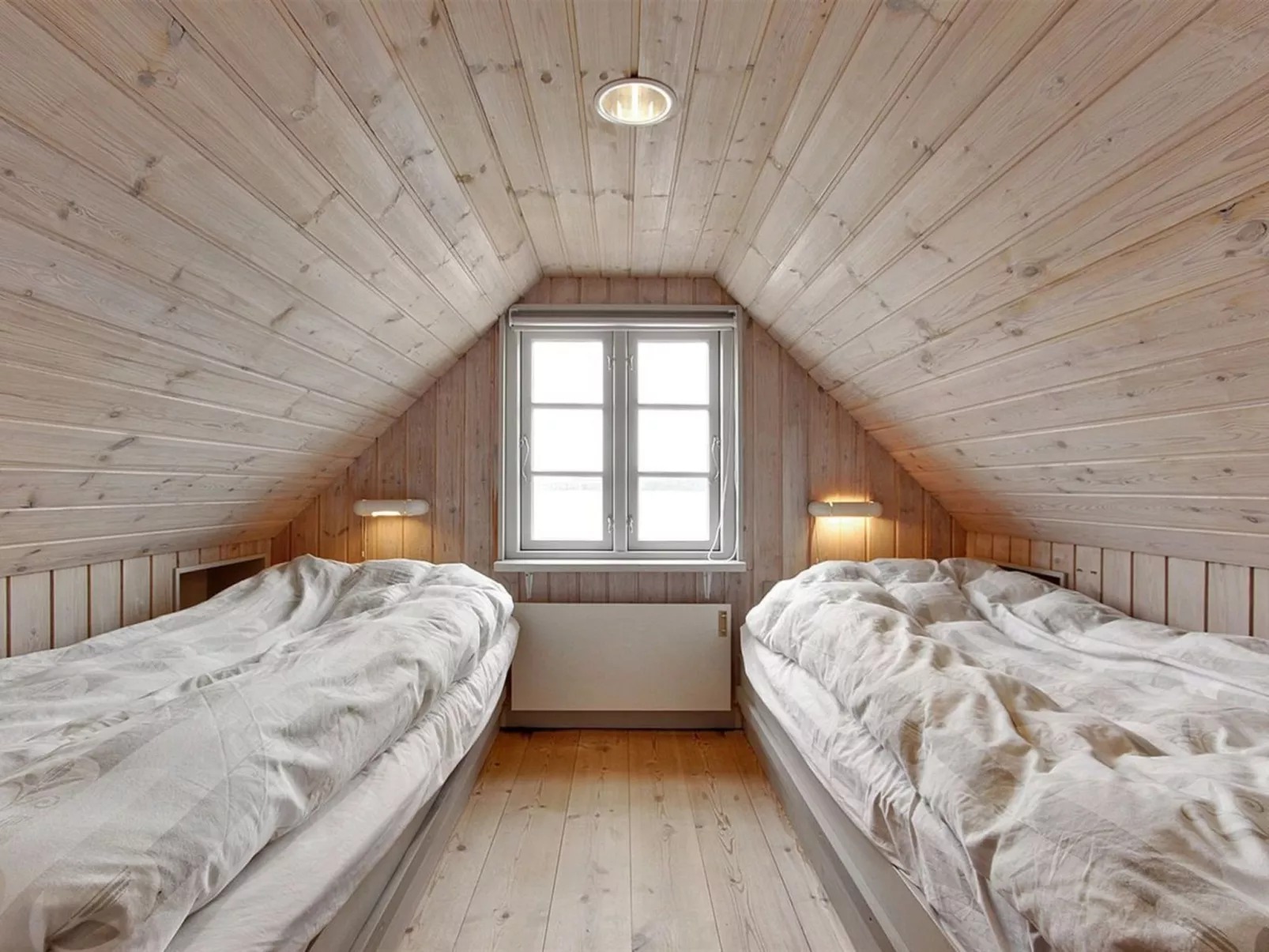 "Pauliina" - 10m to the fjord-Binnen