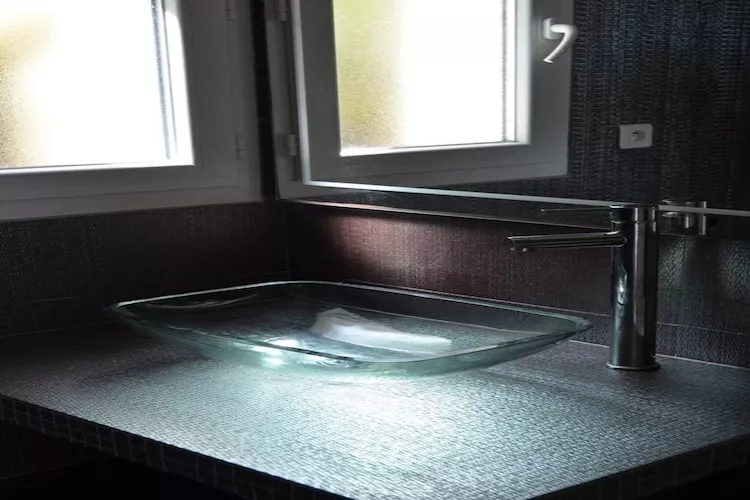 Holiday Villa - Solenzara  // Villa Orizonte-Badkamer