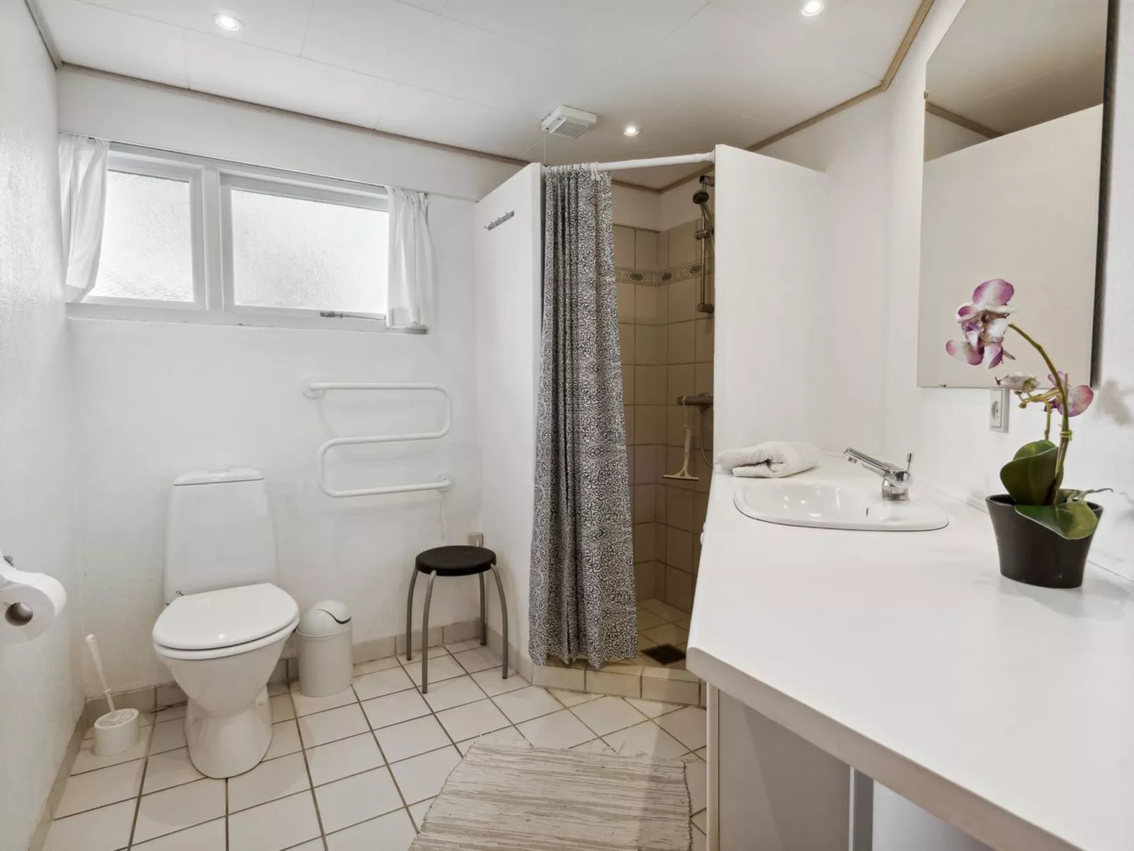 "Thara" - 100m from the sea-Binnen