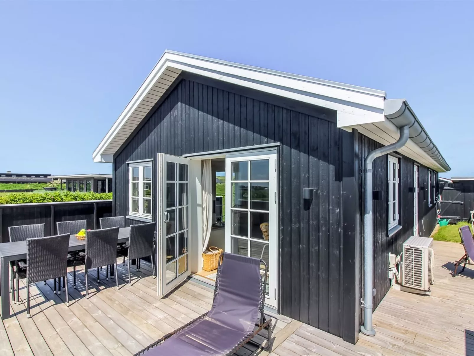 "Sanni" - 225m from the sea-Buiten