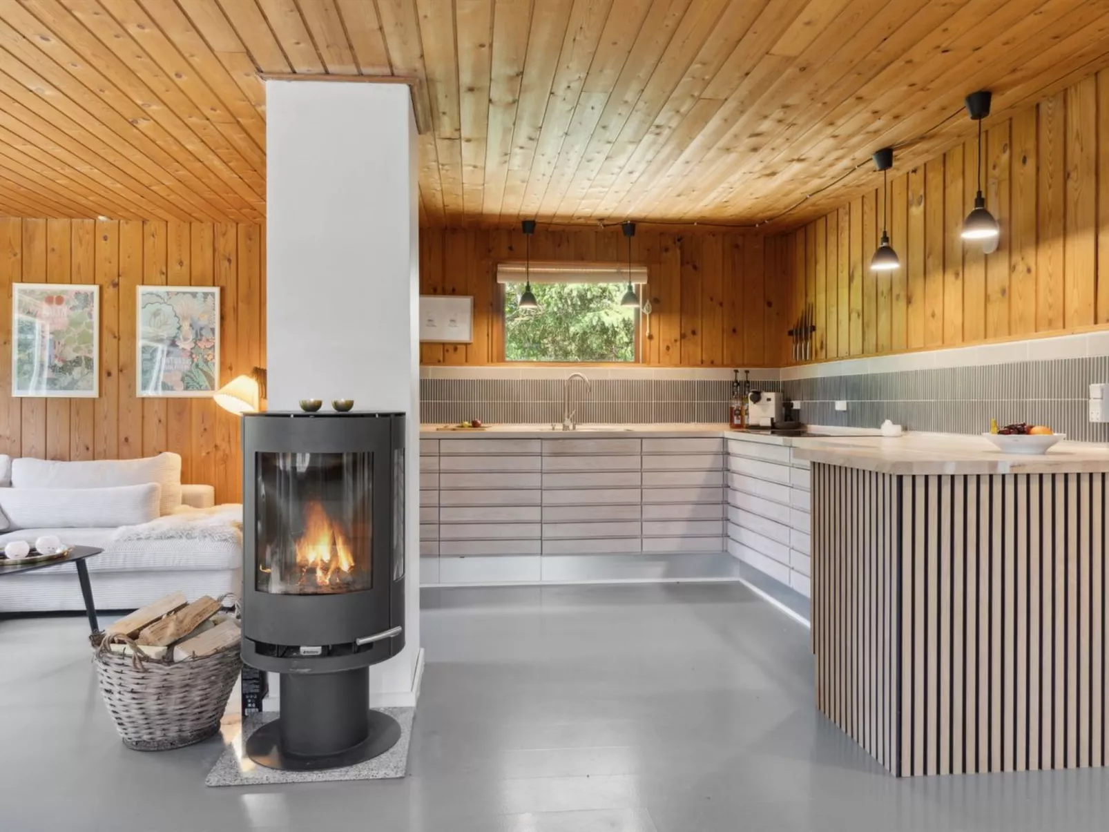 "Anya" - 600m from the sea-Binnen