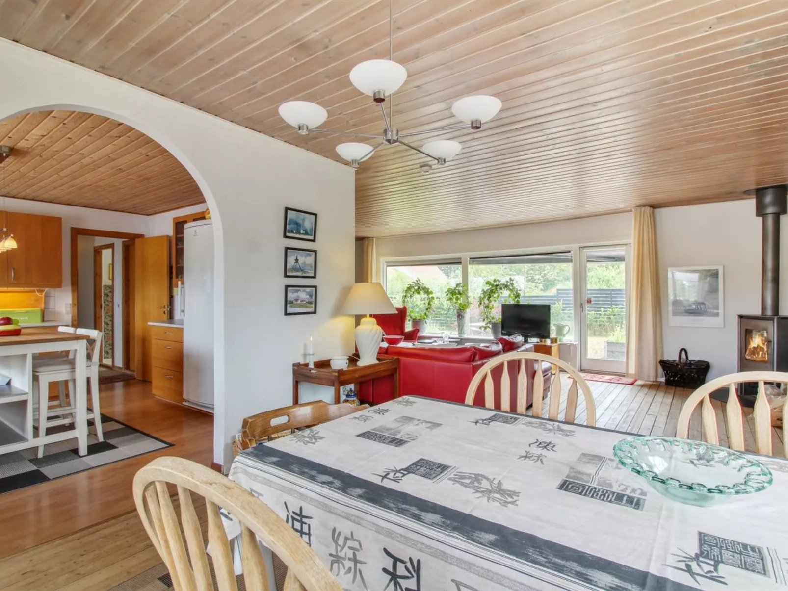 "Ellanor" - 1.4km from the sea-Binnen