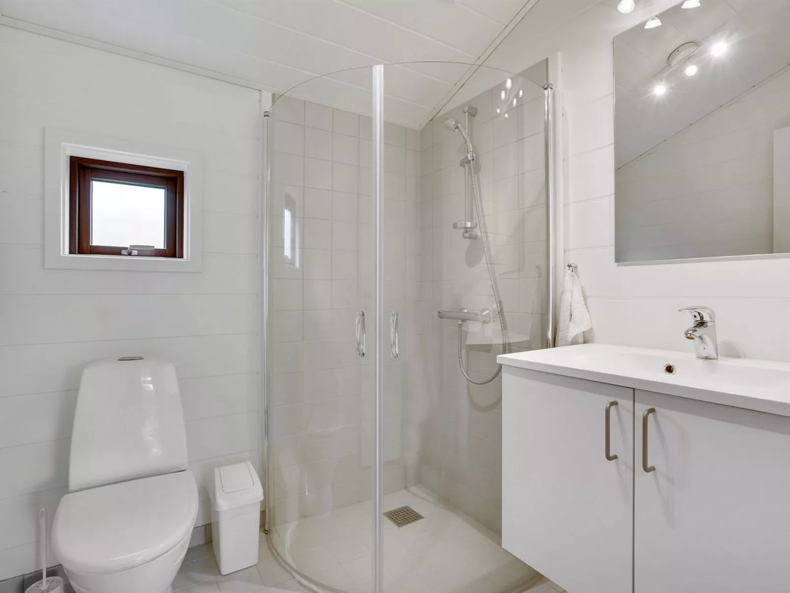 "Aino" - 1km from the sea-Binnen