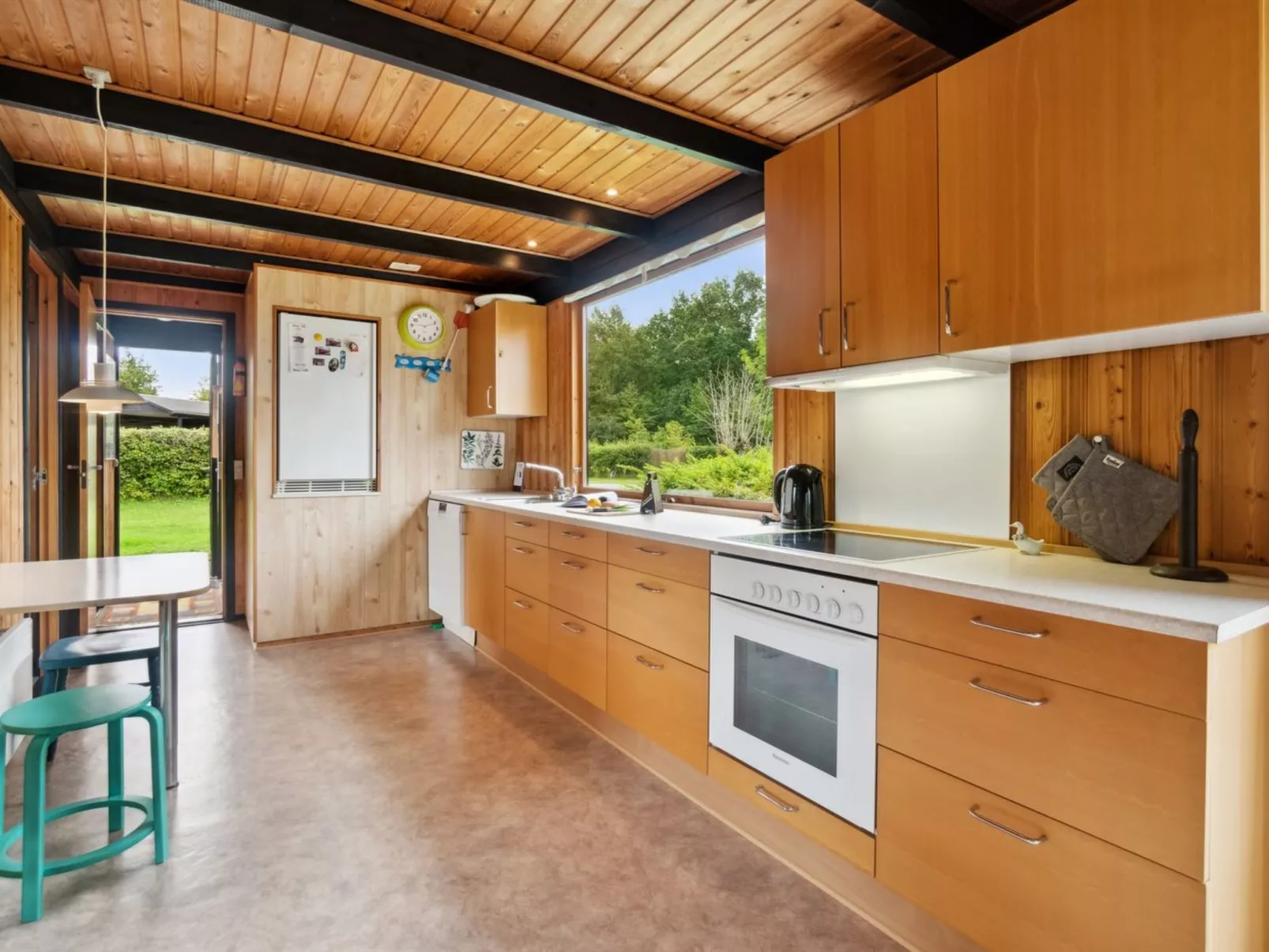 "Morten" - 120m from the sea-Binnen