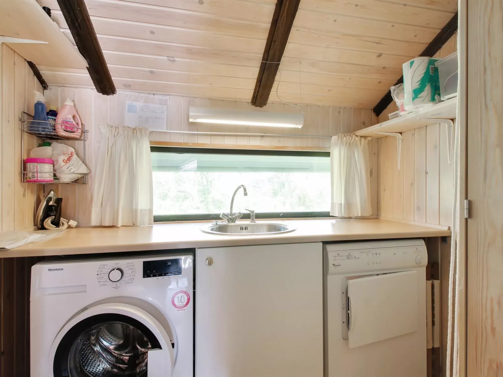 "Alban" - 700m from the sea-Binnen