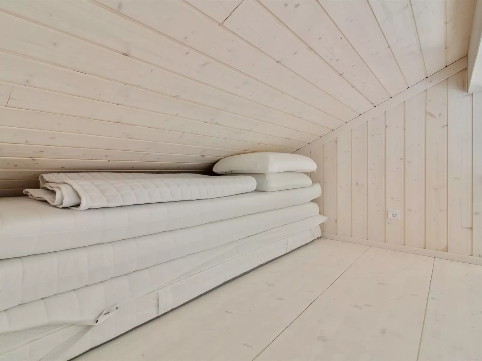 "Auno" - 140m from the sea-Binnen