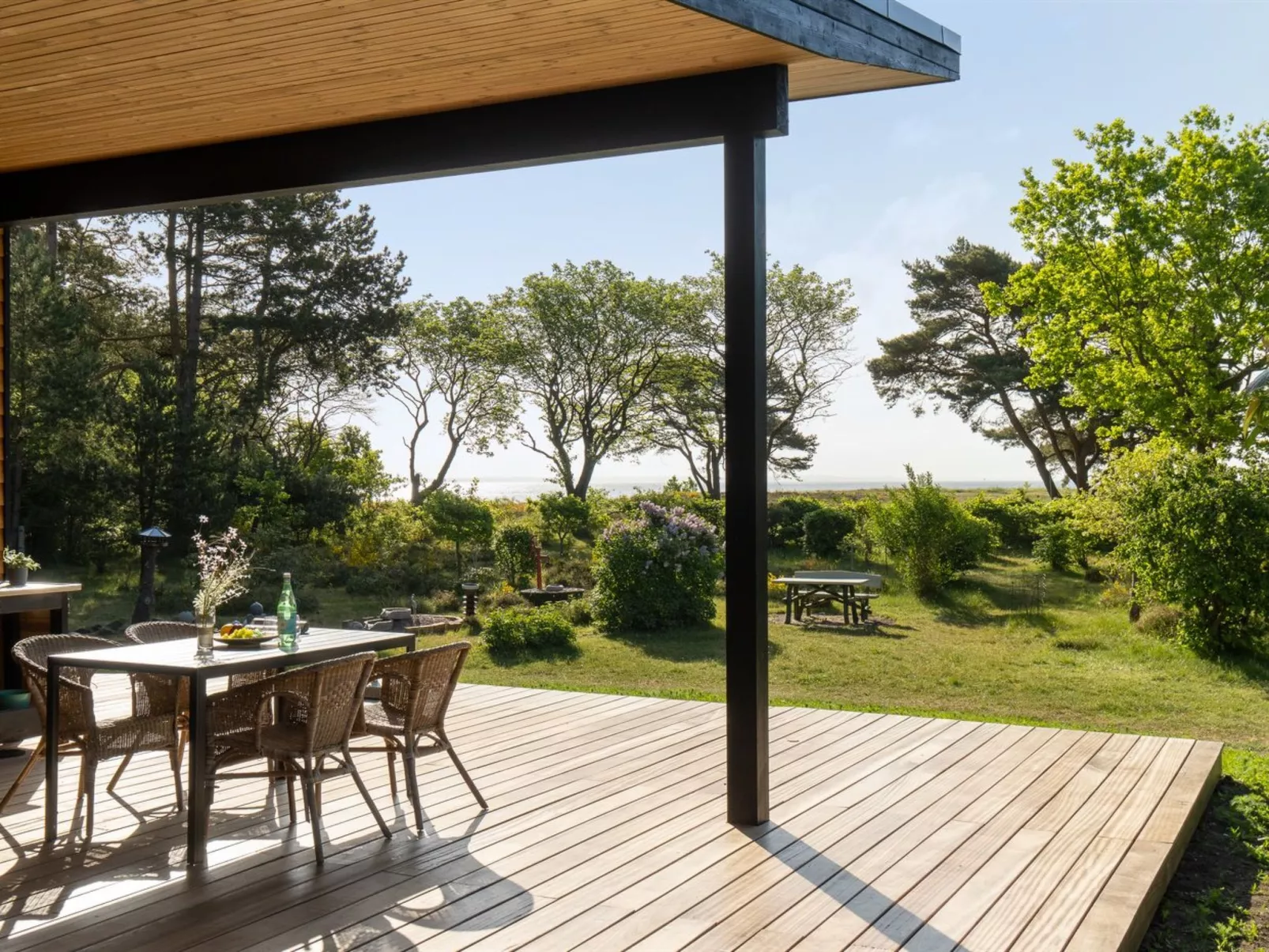 "Toska" - 100m to the fjord-Buiten