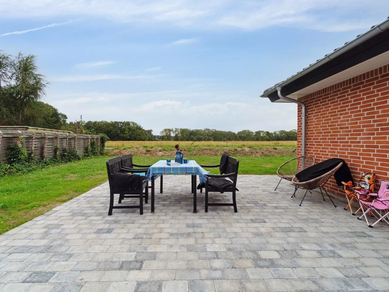 "Helmi" - 1km from the sea-Buiten