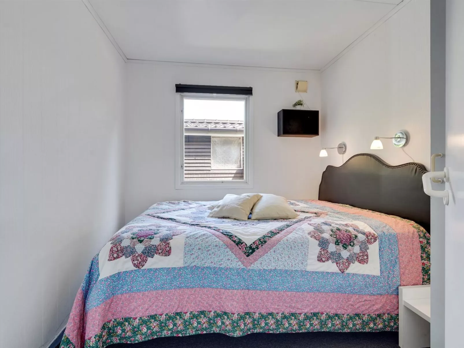 "Harri" - 700m from the sea-Binnen