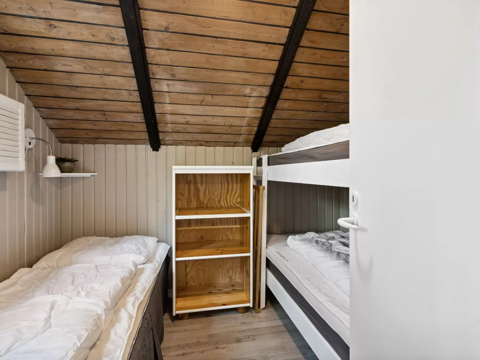 "Anselma" - 30km from the sea-Binnen