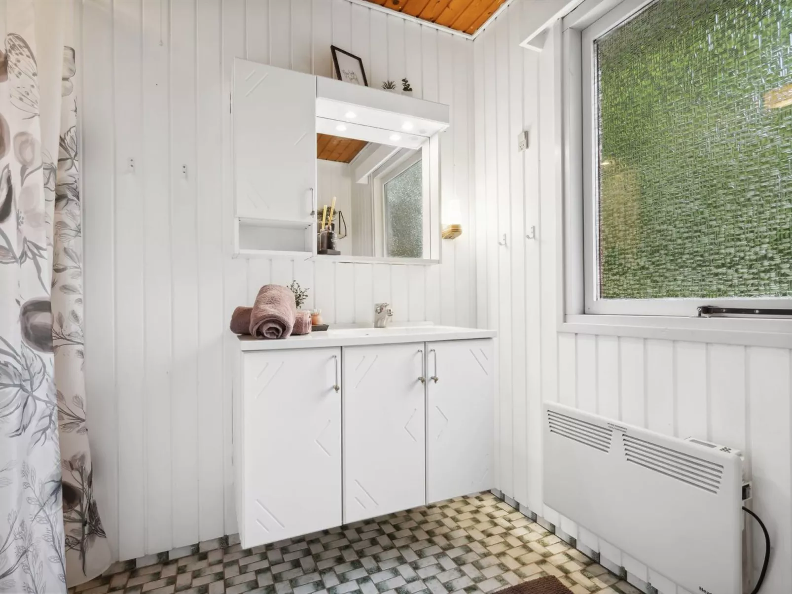 "Nyalle" - 30km from the sea-Binnen