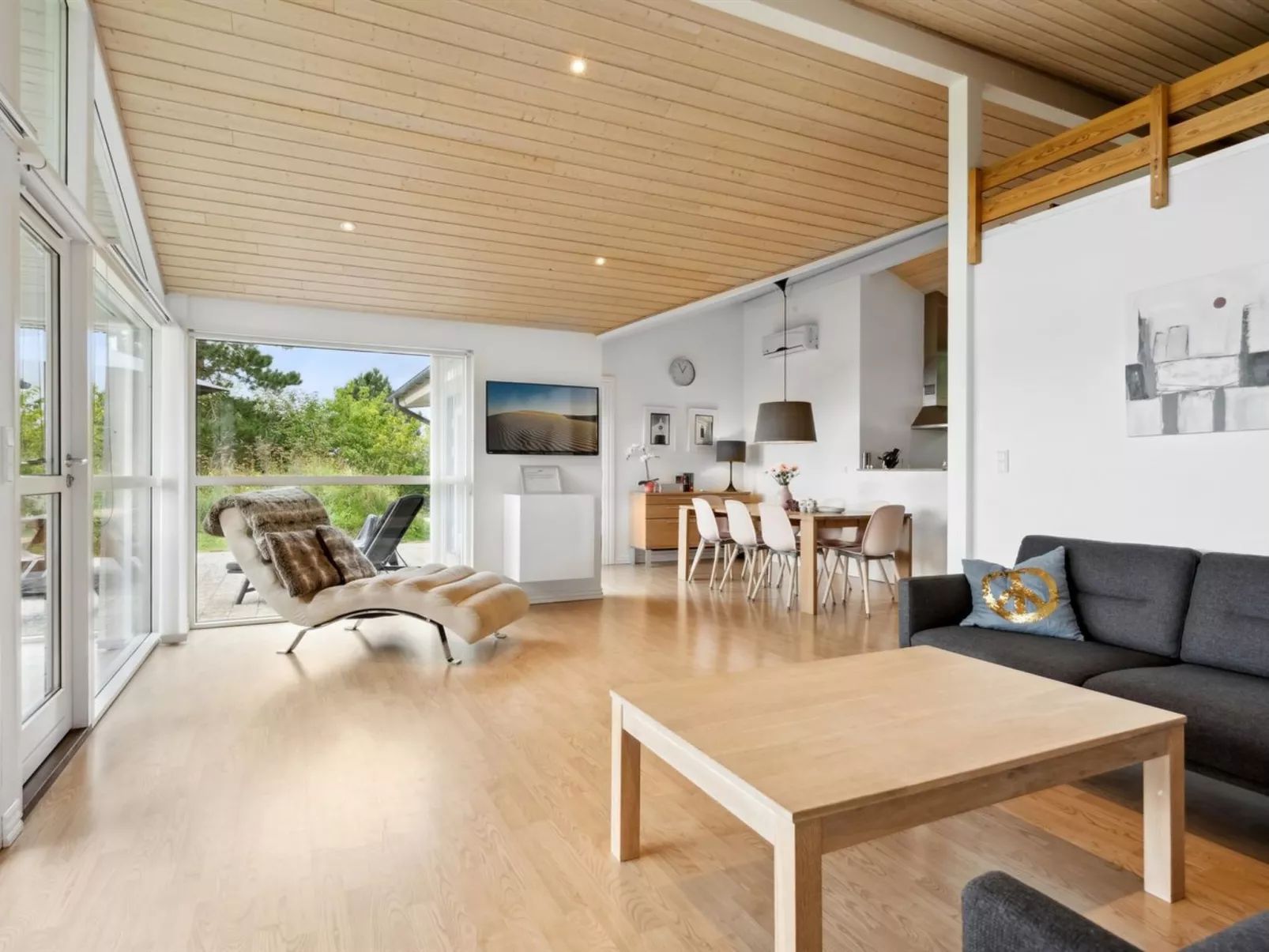 "Thjodulf" - 300m from the sea-Binnen