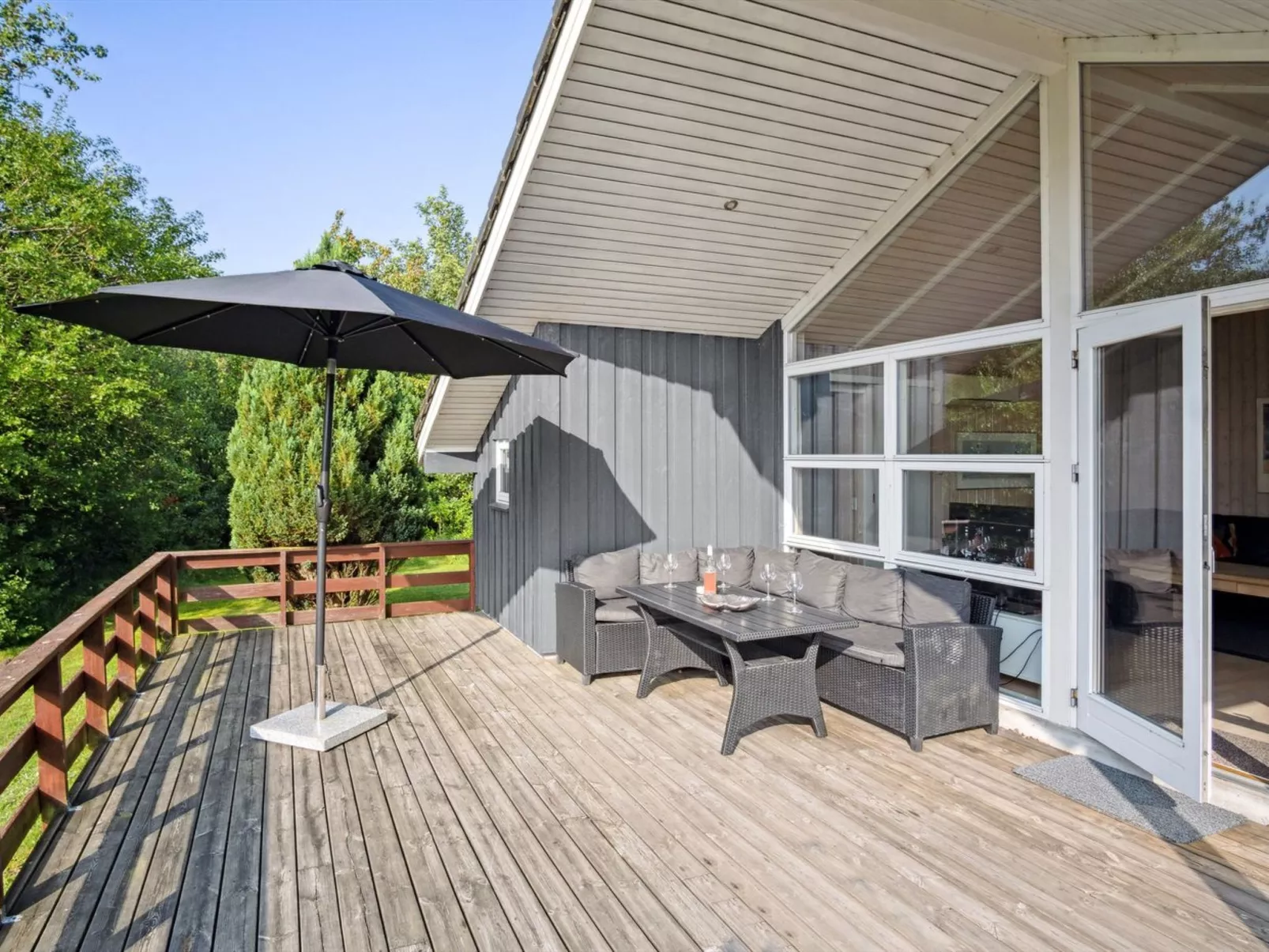 "Elif" - 30km from the sea-Buiten