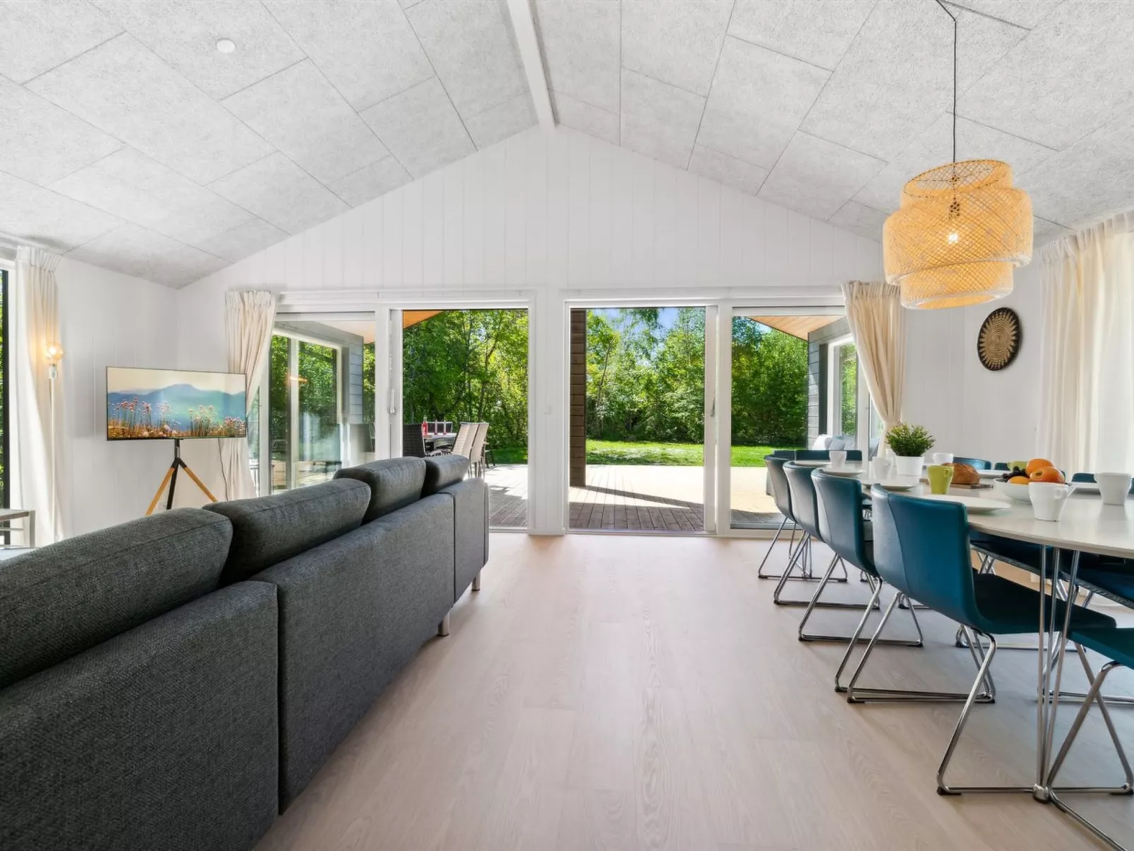 "Nicolas" - 500m from the sea-Binnen