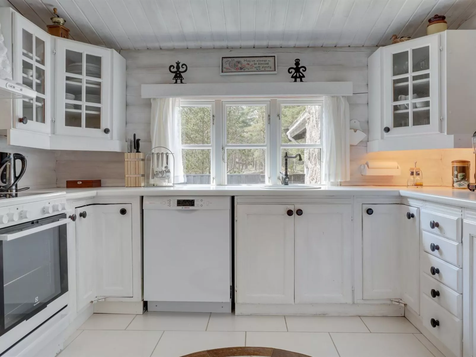 "Solfred" - 200m from the sea-Binnen