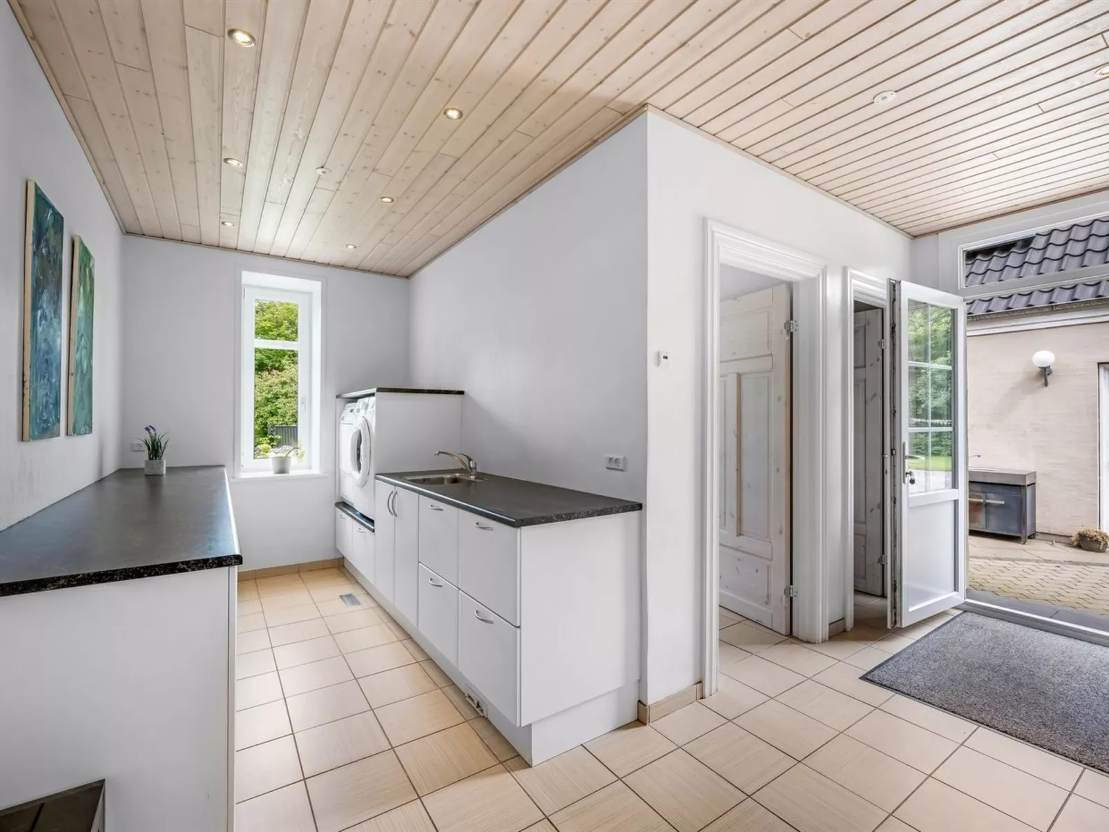 "Amma" - 21km from the sea-Binnen