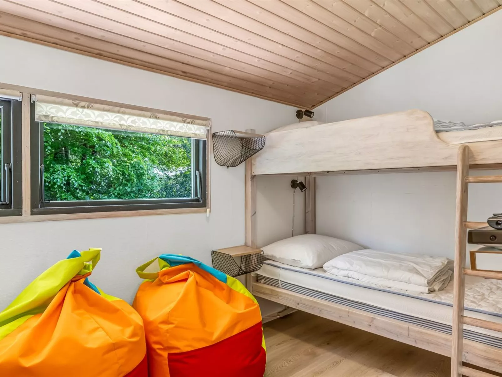 "Mijat" - 30km from the sea-Binnen