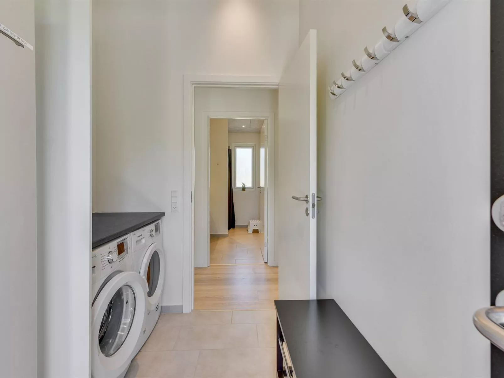 "Merve" - 800m to the fjord-Binnen