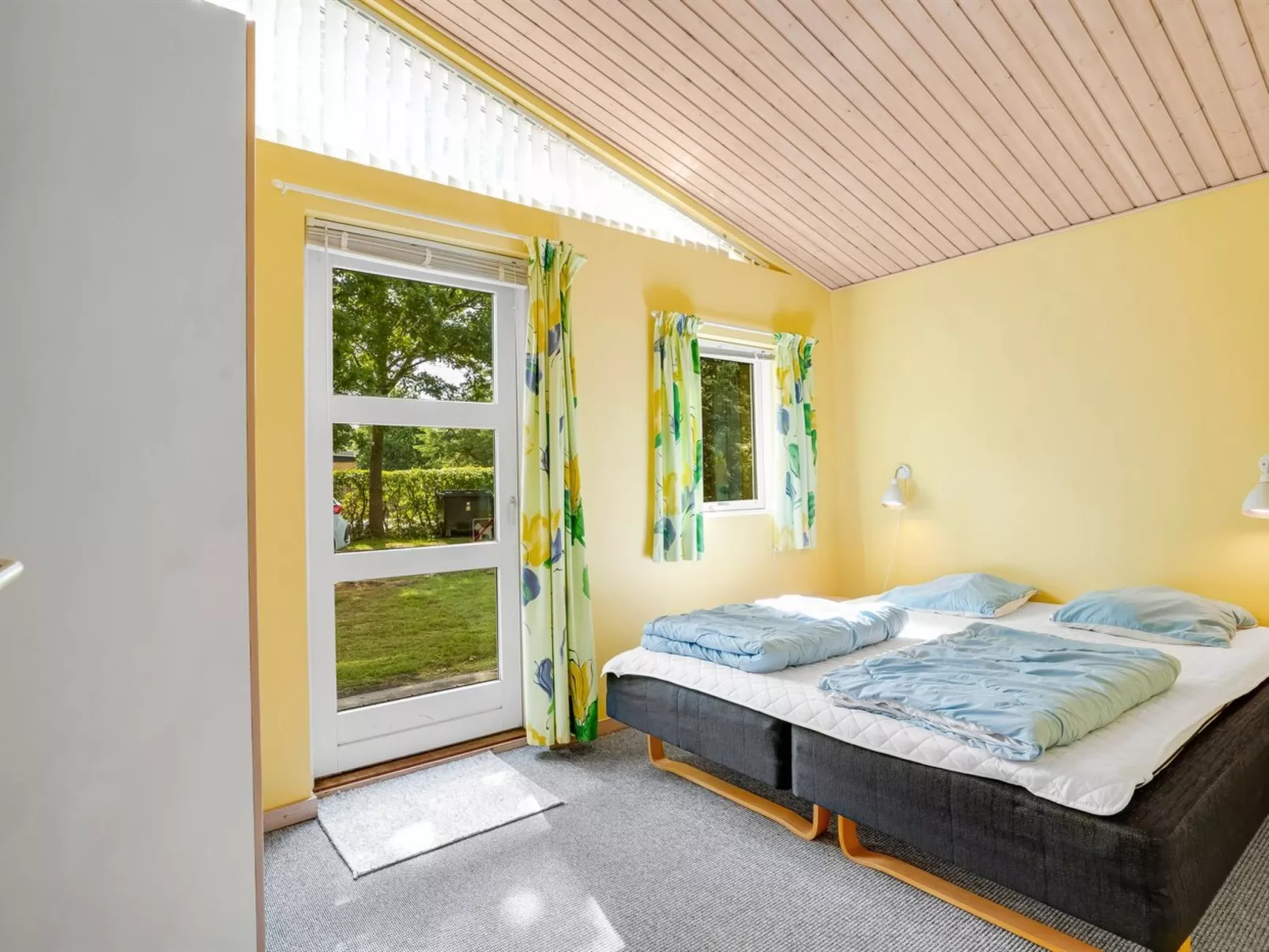 "Gravers" - 100m from the sea-Binnen