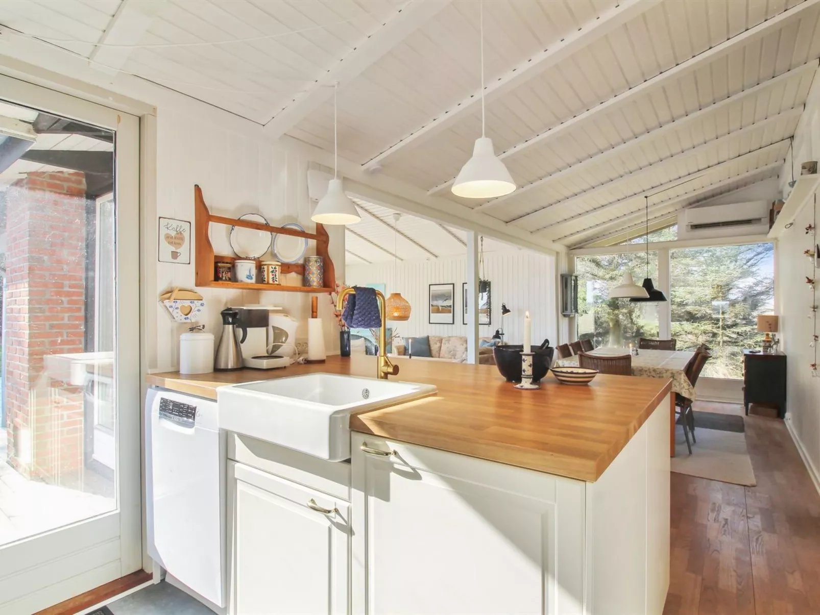 "Tuukka" - 350m from the sea-Binnen